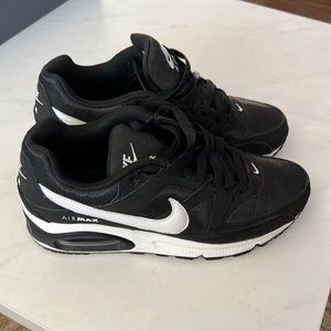 Black Nike Air Max shoes